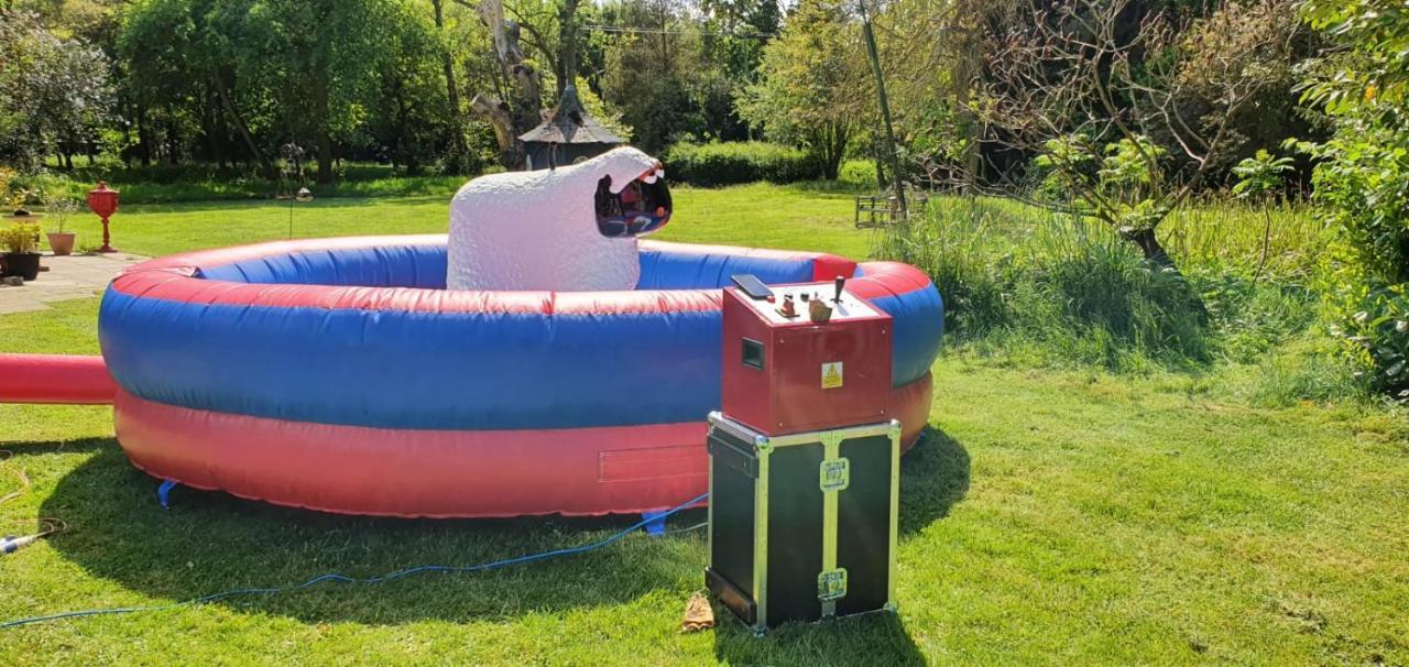 Hen & Stag Retreat Weekend Stay Sleeps 10 To 30 Thetford Luaran gambar