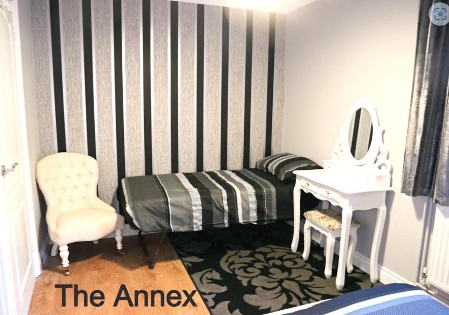 Hen & Stag Retreat Weekend Stay Sleeps 10 To 30 Thetford Luaran gambar