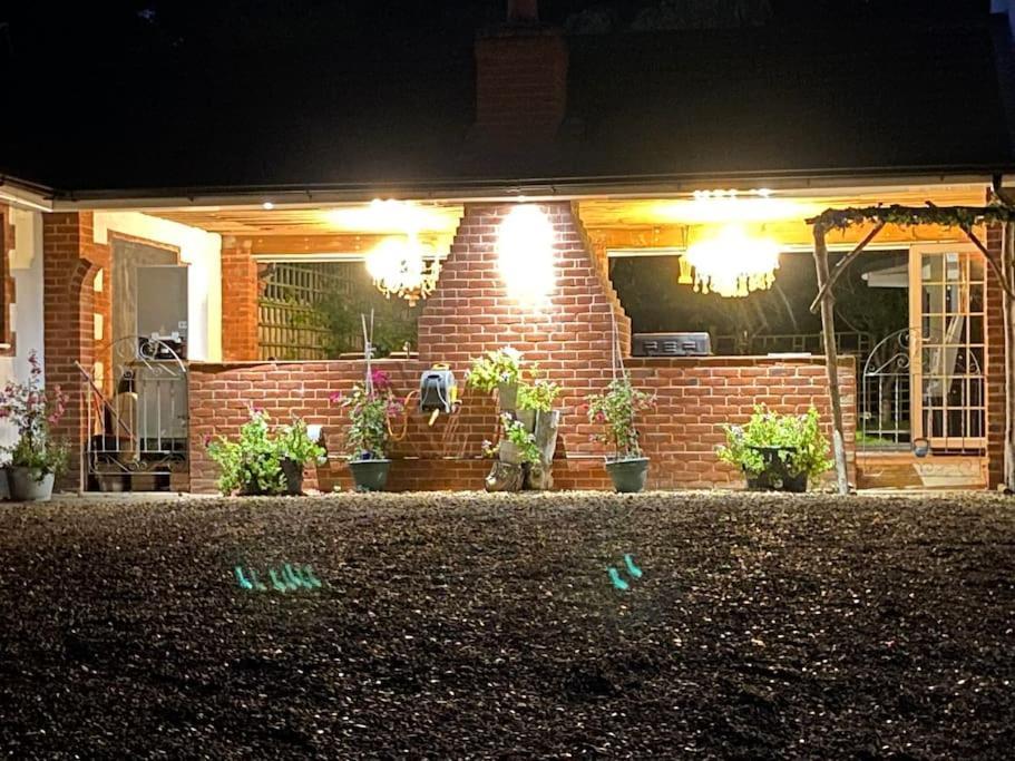 Hen & Stag Retreat Weekend Stay Sleeps 10 To 30 Thetford Luaran gambar