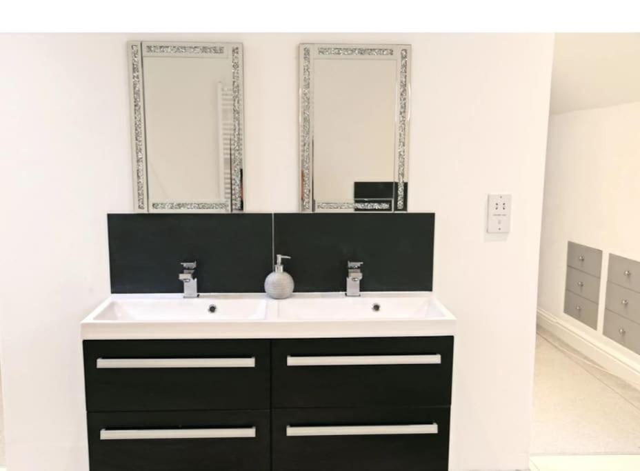 Hen & Stag Retreat Weekend Stay Sleeps 10 To 30 Thetford Luaran gambar