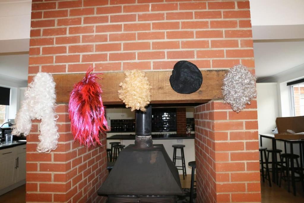 Hen & Stag Retreat Weekend Stay Sleeps 10 To 30 Thetford Luaran gambar