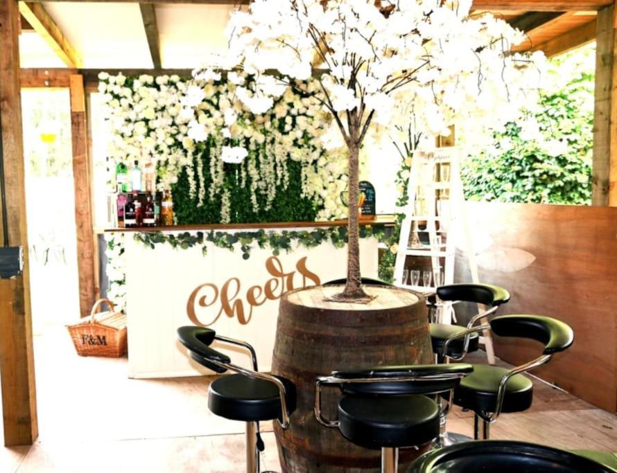Hen & Stag Retreat Weekend Stay Sleeps 10 To 30 Thetford Luaran gambar