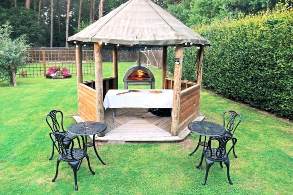 Hen & Stag Retreat Weekend Stay Sleeps 10 To 30 Thetford Luaran gambar